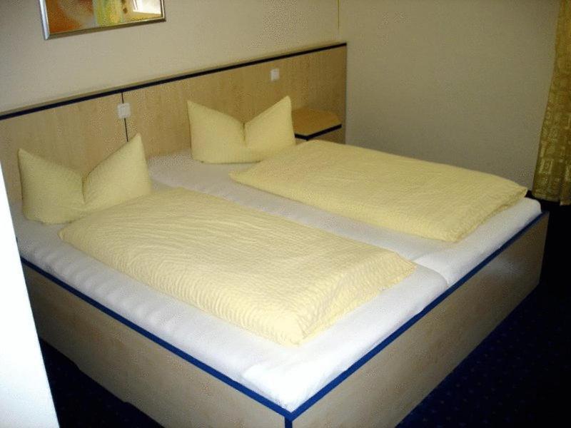 Hotel Papillon Lappersdorf  Zimmer foto